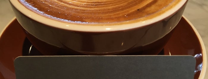 猛男咖啡 Beefcake Coffee is one of Lugares favoritos de Andre.