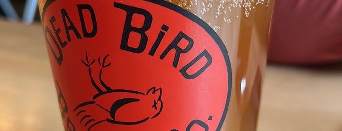 Dead Bird Brewing Company is one of Dean'ın Beğendiği Mekanlar.