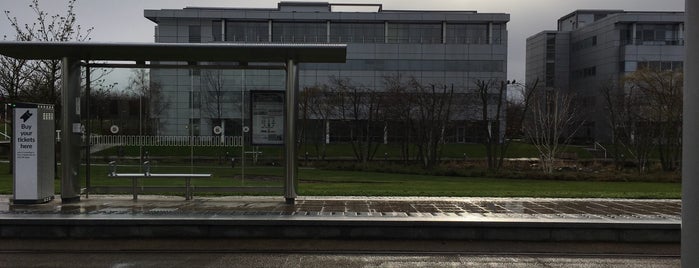 Edinburgh Park Central Tram Stop is one of Tempat yang Disukai Gbenga.