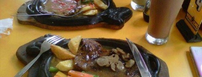 Waroeng Steak & Shake is one of kulineeerr.