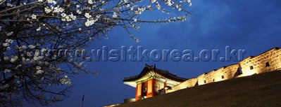 Hwaseong Fortress is one of 한국관광 100선.