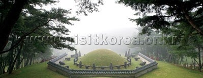 영릉(세종대왕릉) is one of 조선왕릉 / 朝鮮王陵 / Royal Tombs of the Joseon Dynasty.