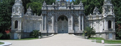 Dolmabahçe Palace is one of Things to do in Istanbul.