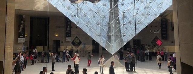 Apple Carrousel du Louvre is one of Tip Exchange.
