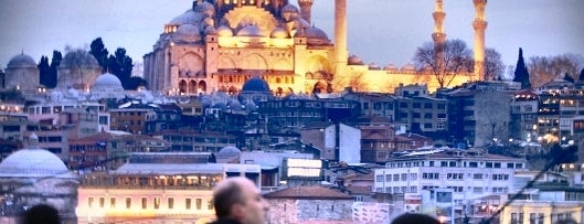 Eminönü is one of Veyselさんのお気に入りスポット.