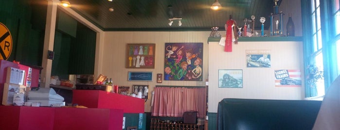 Depot Cafe & Smokehouse is one of Best Places in Edmonds.