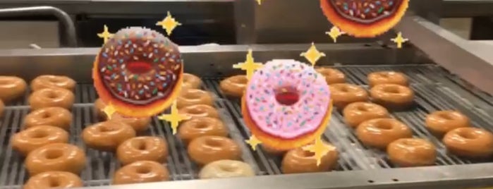 Krispy Kreme is one of Arturoさんのお気に入りスポット.