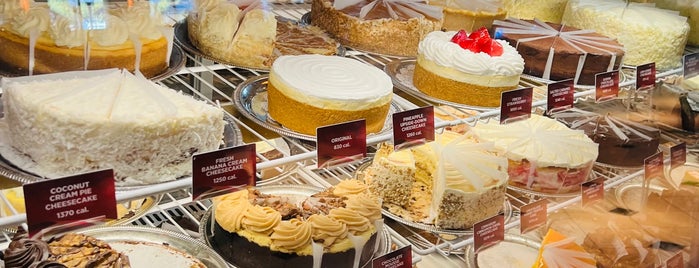 The Cheesecake Factory is one of Travel Food Stops.