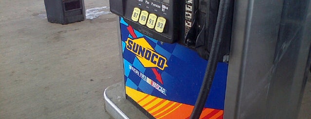 APlus at Sunoco is one of Ericさんのお気に入りスポット.
