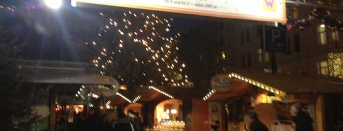 Weihnachtsmarkt Am Hof is one of สถานที่ที่ Maik ถูกใจ.