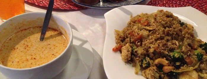 Thai Island Orlando Restaurant is one of Rich: сохраненные места.