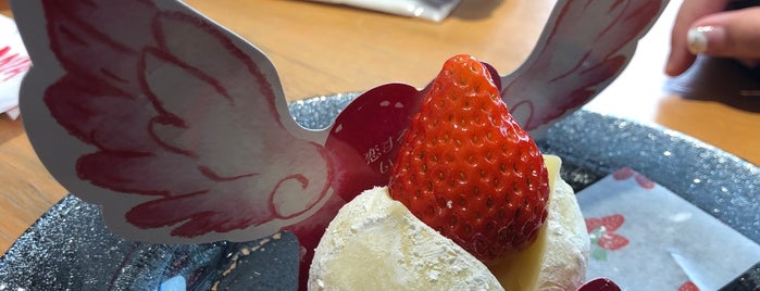 STRAWBERRY MANIA is one of Tokyo spots.
