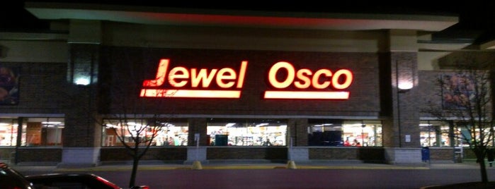 Jewel-Osco is one of Locais curtidos por Betzy.
