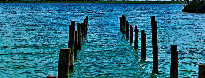 Laguna de Bacalar is one of Locais curtidos por Mario.