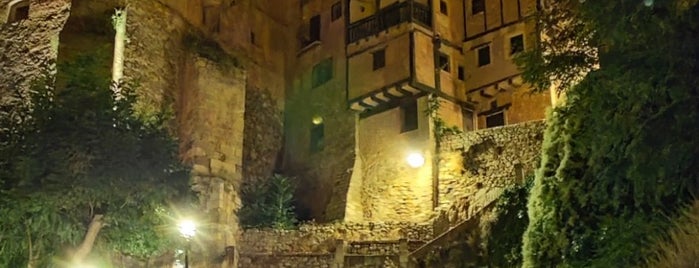 Albarracín is one of Lugares que quiro visitar.