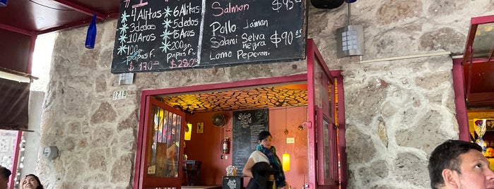 Sala Cafe is one of Tlaquepaque.