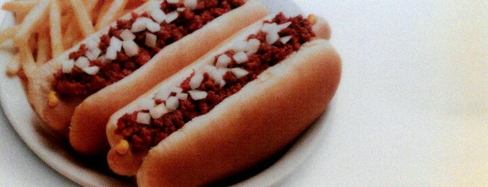 Great Lakes Chili Dogs is one of Ashwin 님이 저장한 장소.