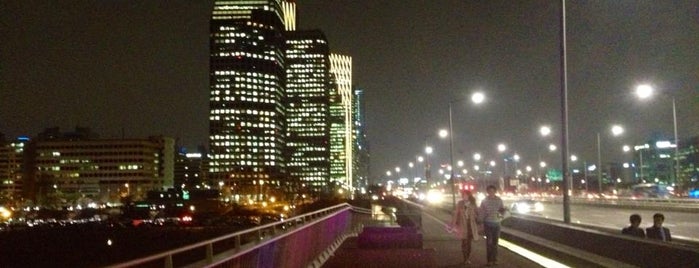 Mapo Bridge is one of Seoul 2.