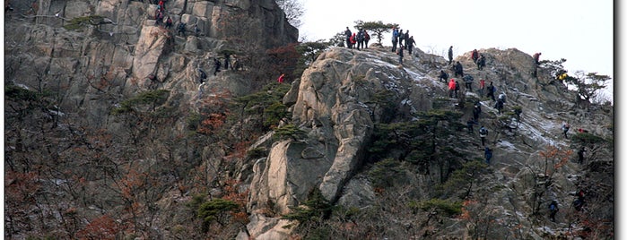 관악산 연주대 is one of Korea Mountain.