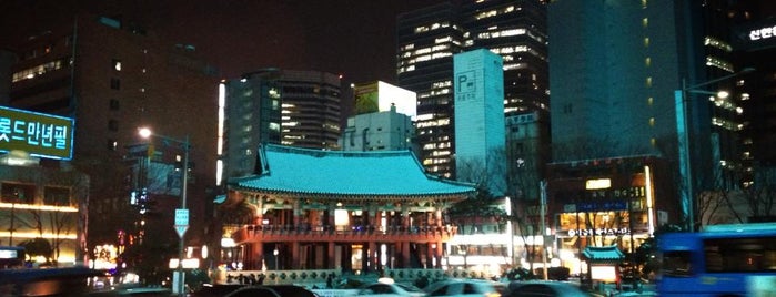 普信閣 (ポシンガク) is one of Seoul 2.