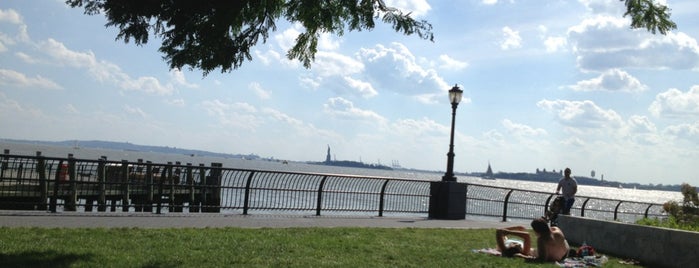 Robert F. Wagner, Jr. Park is one of Desさんのお気に入りスポット.