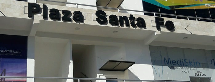 Plaza Santa Fe is one of Lieux qui ont plu à Xhuz.