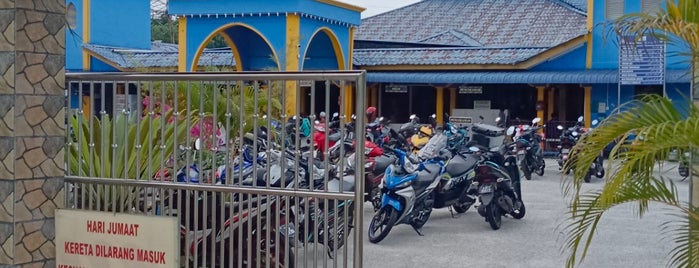 Masjid Besar Bandar Behrang 2020 is one of Masjid & Surau, MY #4.