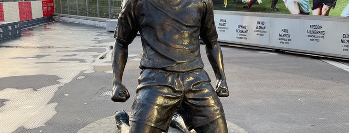 Thierry Henry Statue is one of London s.t.d..