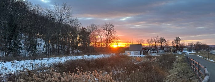 Hudson Valley Rail Trail is one of HIGHLAND - LOCAL.