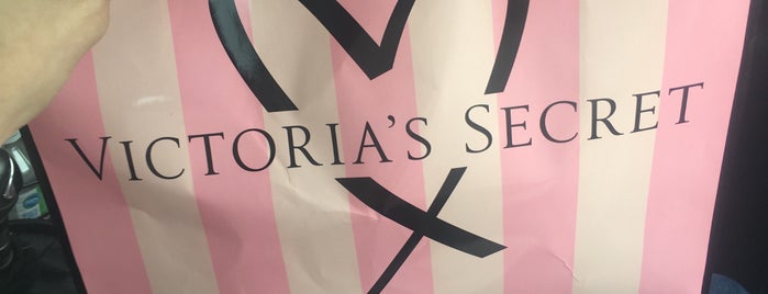 Victoria's Secret is one of Tiendas en PLAZA.