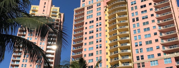 The Palms Condos is one of Johnさんのお気に入りスポット.