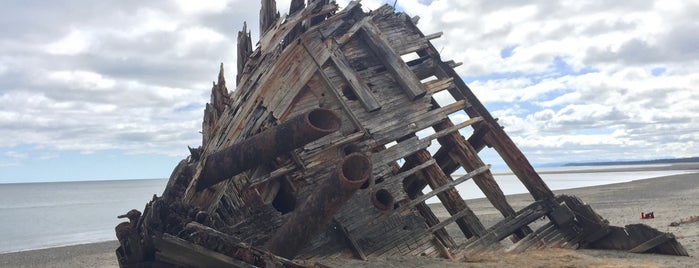 Pesuta Shipwreck is one of Locais curtidos por Efraim.