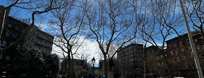 Abingdon Square Park is one of Manhattan.