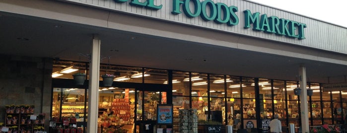 Whole Foods Market is one of Hawaii Vacation.