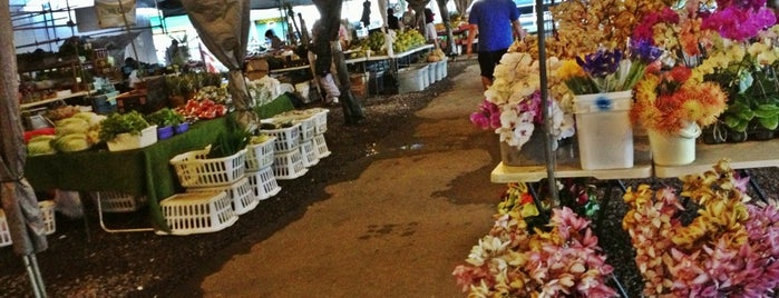 Hilo Farmers Market is one of ITO.
