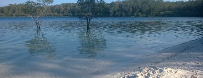 Lake Mckenzie is one of Australia favorites by Jas.