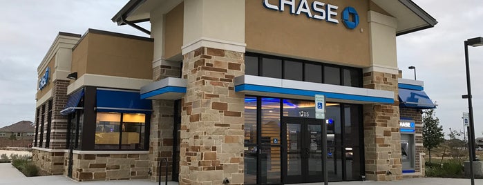 Chase Bank is one of Tempat yang Disukai Kelli.