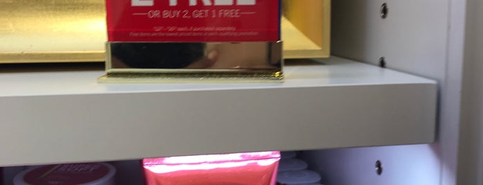 Bath & Body Works is one of Kris 님이 좋아한 장소.