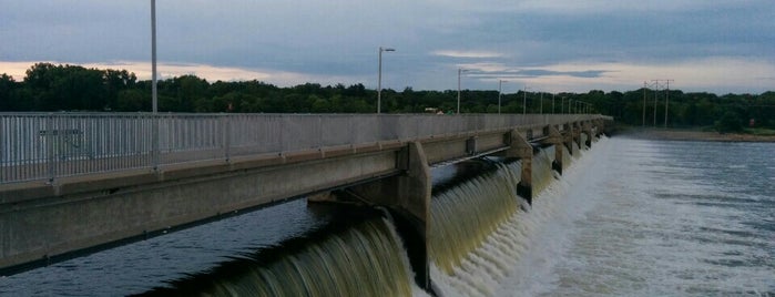 CoonRapids Regional Dam is one of Locais curtidos por Shelly.
