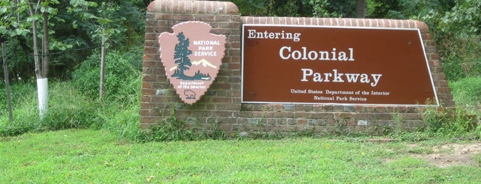 Colonial Parkway Killer Trail is one of Kimmieさんの保存済みスポット.