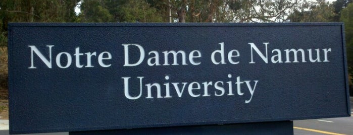 Notre Dame de Namur University is one of Tempat yang Disukai Nnenniqua.