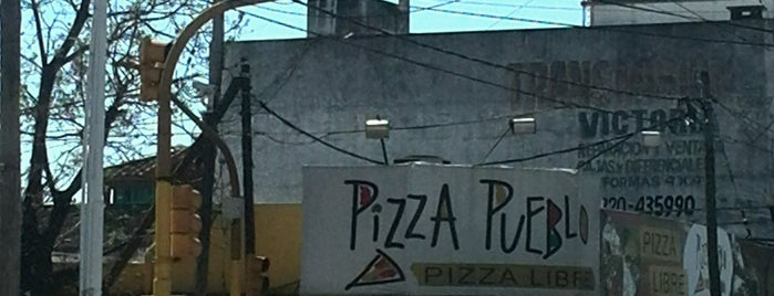 Pizza Pueblo is one of Dando vueltas.....