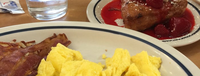 IHOP is one of Fabioさんのお気に入りスポット.