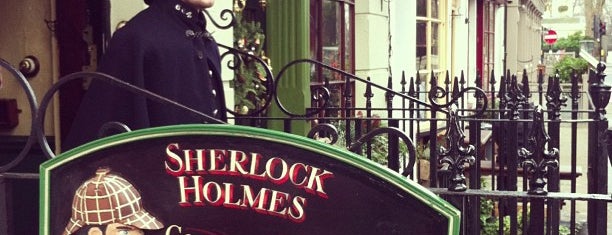 The Sherlock Holmes Museum is one of London.