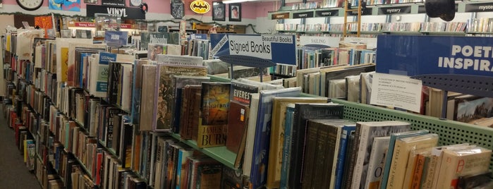 Washington Street Books is one of สถานที่ที่บันทึกไว้ของ Anthony.