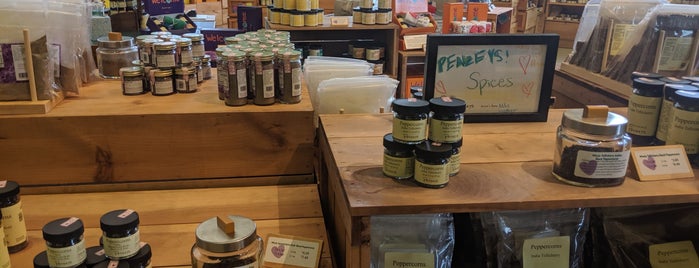Penzeys Spices is one of Activities.