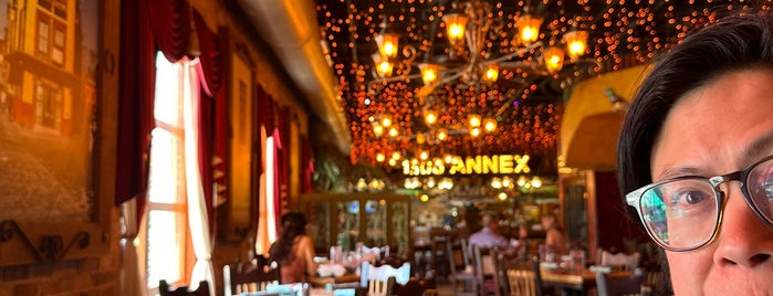 El Tiempo Cantina - Westheimer is one of My Favorites.