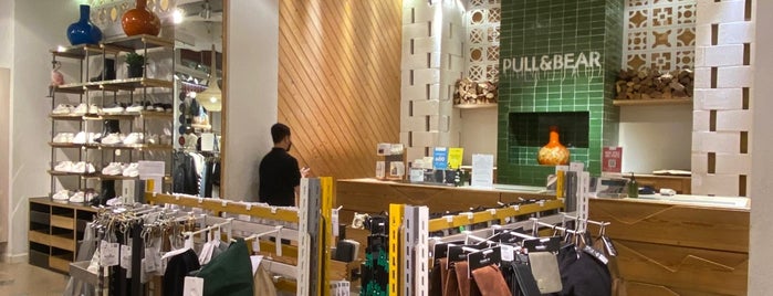 Pull & Bear is one of Holiday to Surabaya - place to visit.