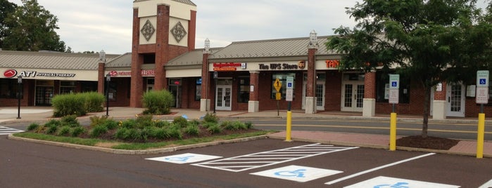 The UPS Store is one of ᴡ'ın Beğendiği Mekanlar.