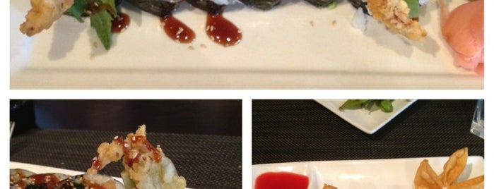 Wasabi: Sushi Bar & Asian Bistro is one of Tempat yang Disukai Logan.